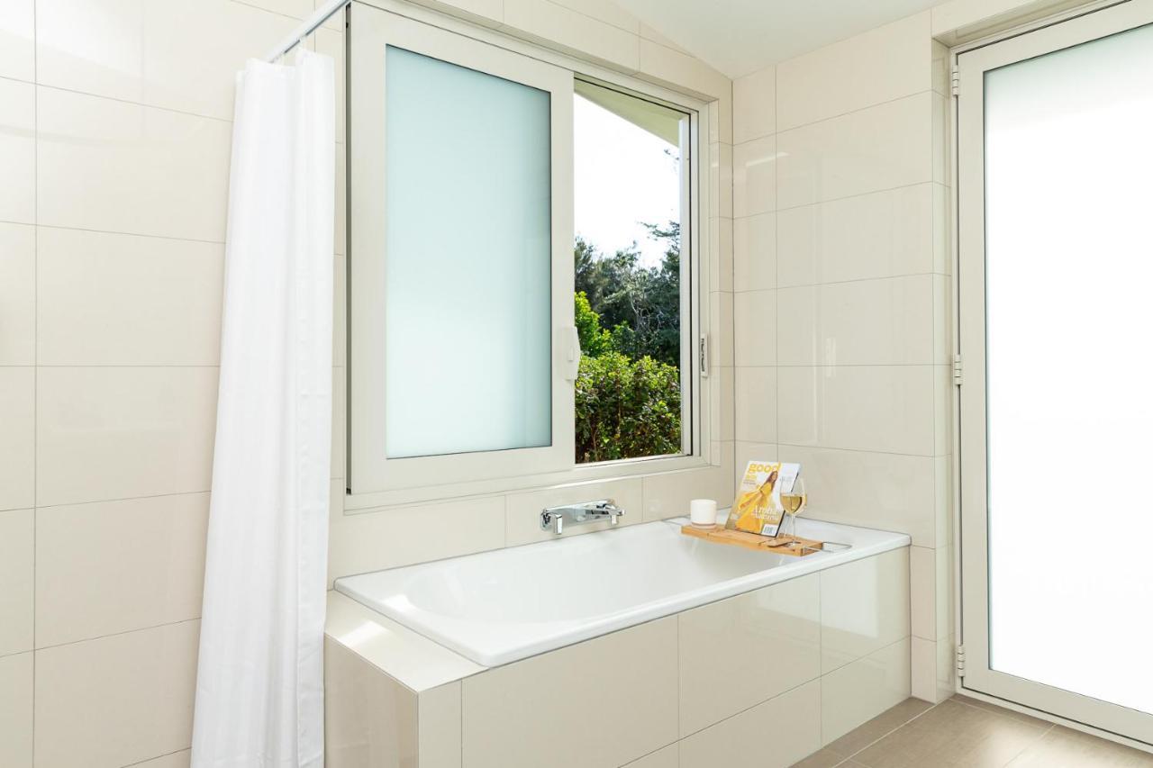 Anam Cara Gardens Luxury Villa Private Bedrooms And Ensuite Bathrooms Sleeps 9 Otaki エクステリア 写真