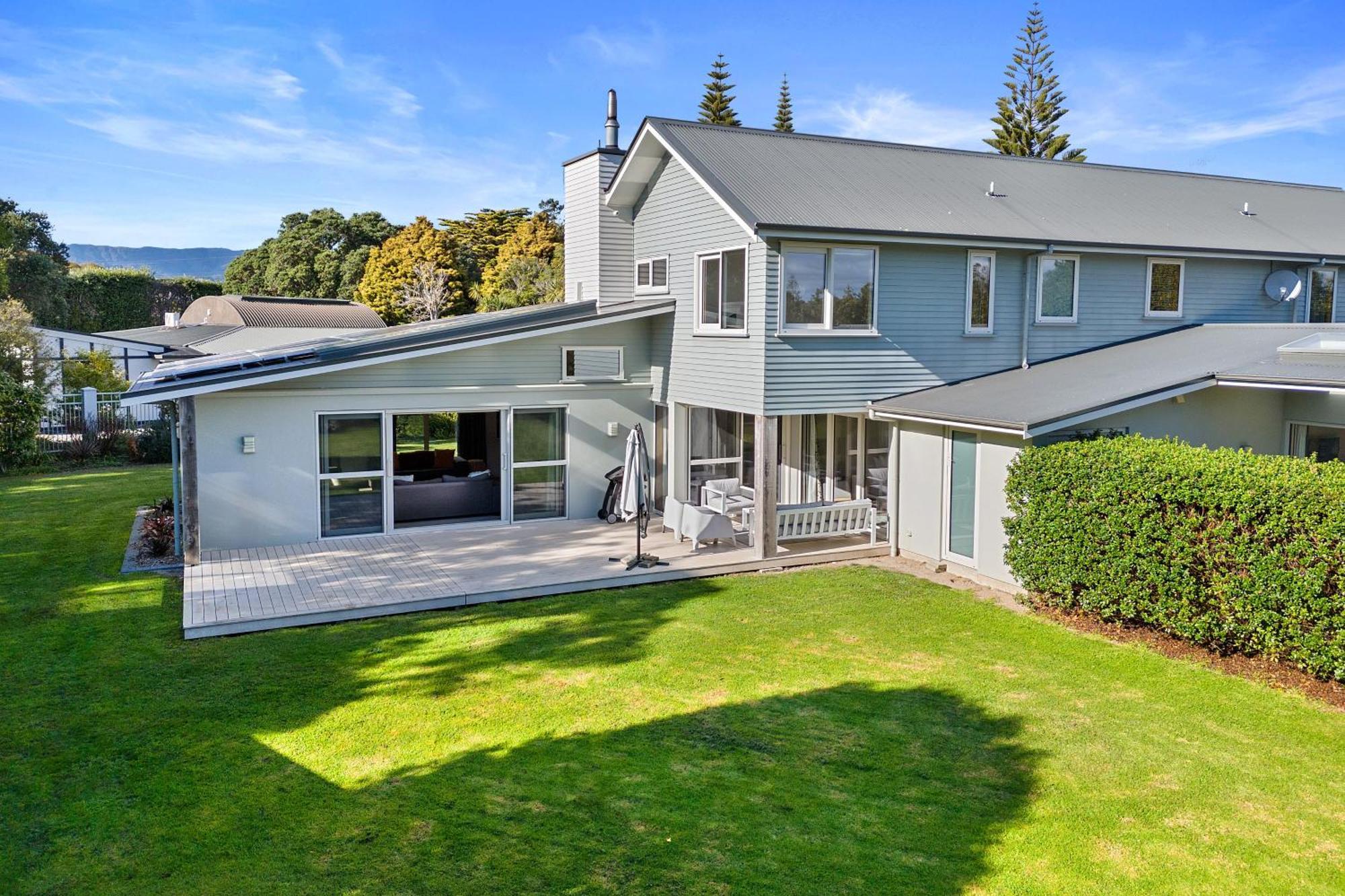 Anam Cara Gardens Luxury Villa Private Bedrooms And Ensuite Bathrooms Sleeps 9 Otaki エクステリア 写真
